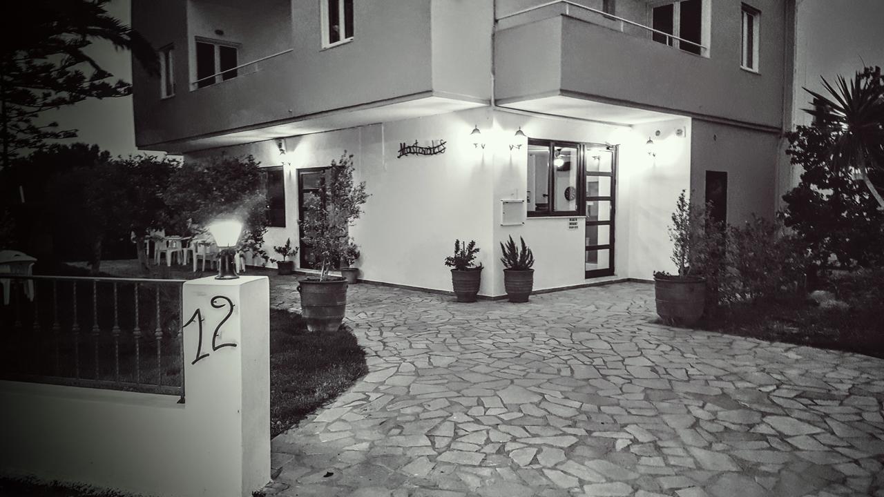 Mastorakis Hotel And Studios Херсонисос Екстериор снимка