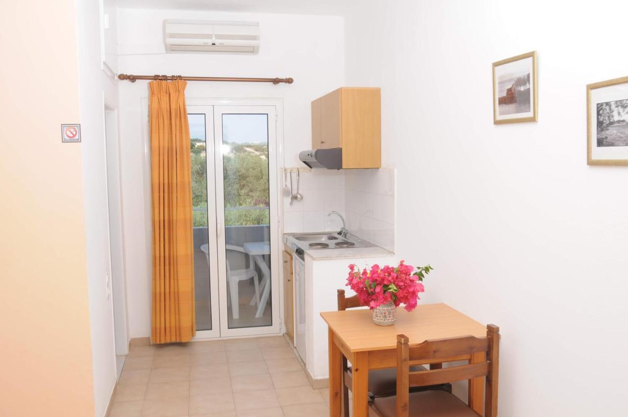 Mastorakis Hotel And Studios Херсонисос Екстериор снимка