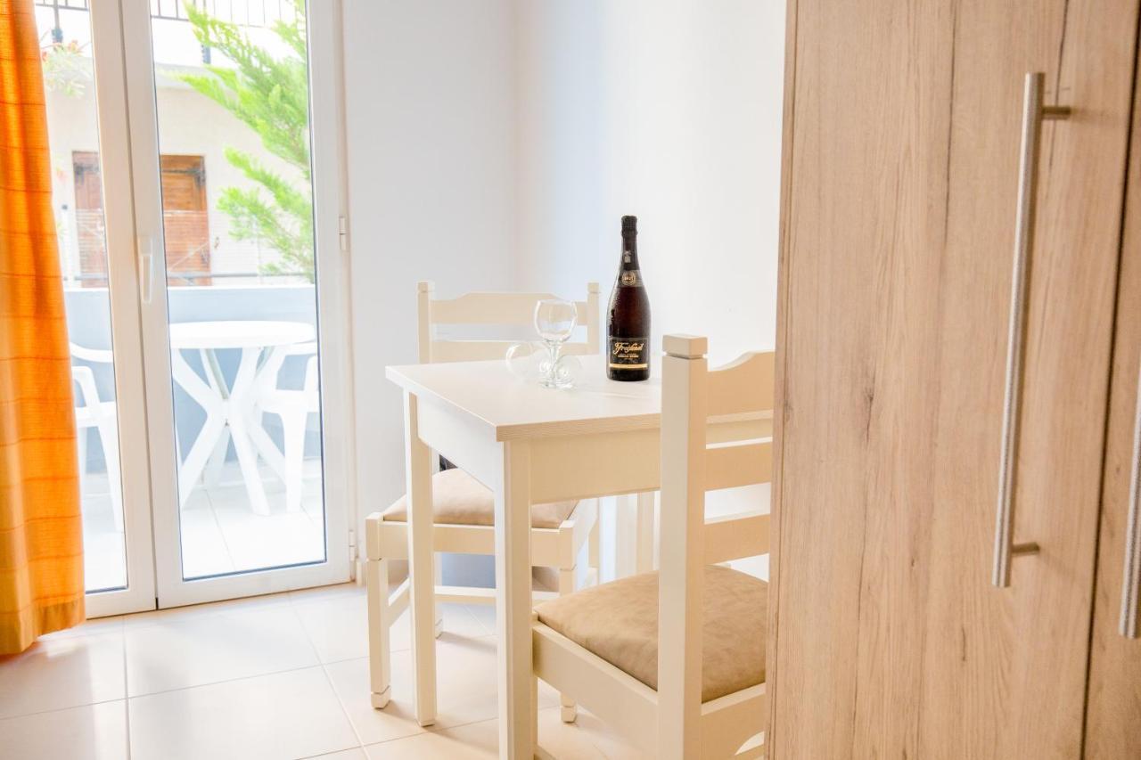 Mastorakis Hotel And Studios Херсонисос Екстериор снимка